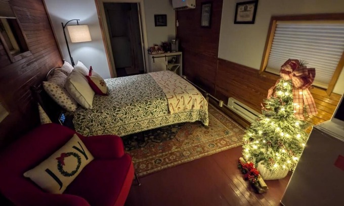 Adrian Furnace Casa | Red New York Central (@ Doolittle Station)