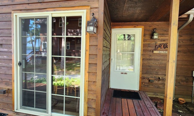 Chief Lake Complejo | Red Oak Cabin- Cabin on the Chippewa Flowage within a Resort