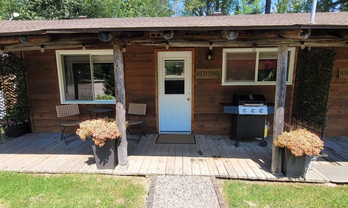 Petawawa Cabina | Red Pine Cabin at Pine Ridge Park