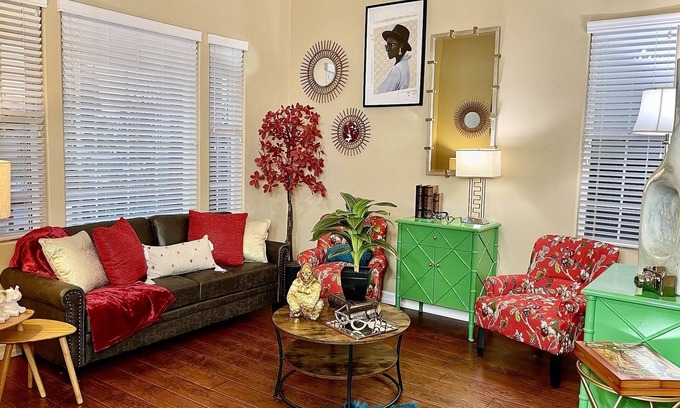 Riverside Casa | Red Poppy's Luxury Getaway