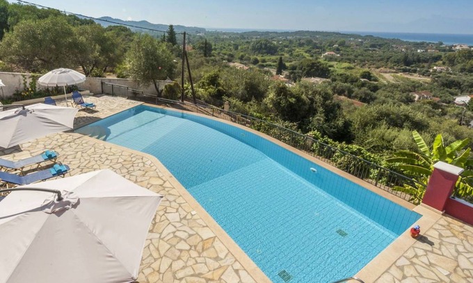 Sfakera Villa | 300 m² Villa ∙ 8 habitaciones ∙ 14 personas