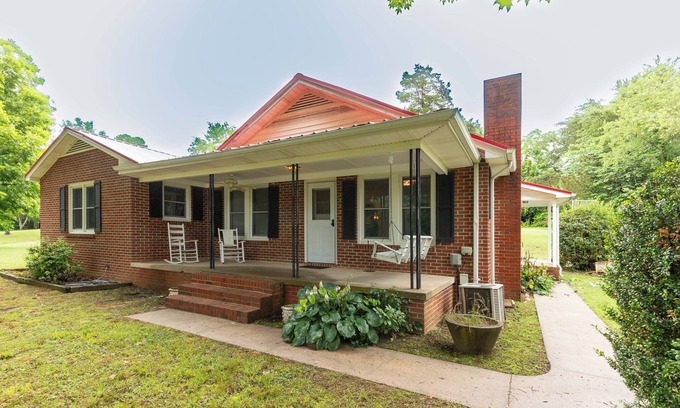 Morganton Casa | Red Robin Retreat - Near Lake James, NC
