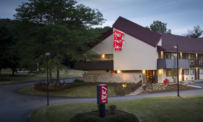 Southborough Hotel | Red Roof Inn Boston - Southborough/ Worcester
