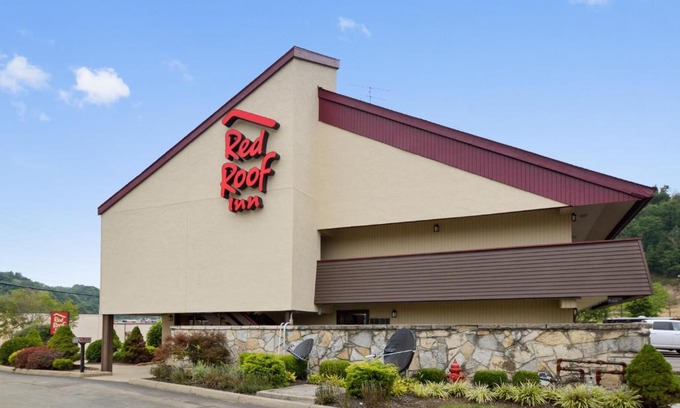 Hurricane Hotel | Red Roof Inn Charleston West - Hurricane, WV