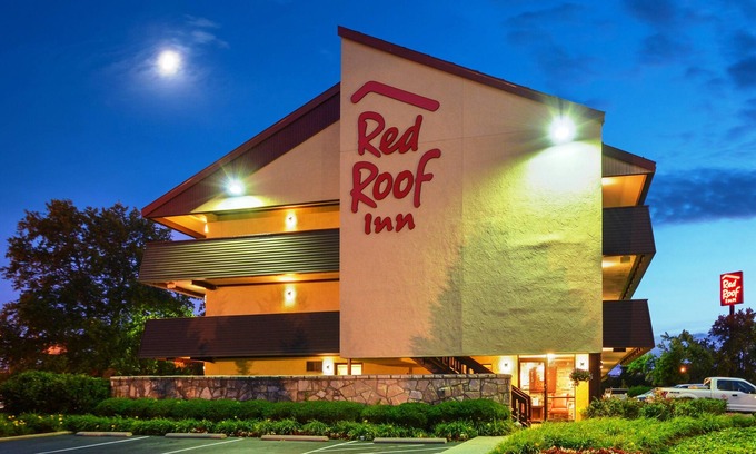 Watterson Park Hotel | Red Roof Inn Louisville Fair and Expo
