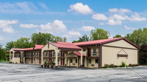 Marion Hotel | Red Roof Inn Marion, IN