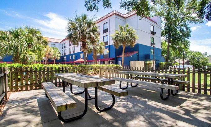 Myrtle Beach Hotel | Red Roof Inn Myrtle Beach Hotel - Market Common
