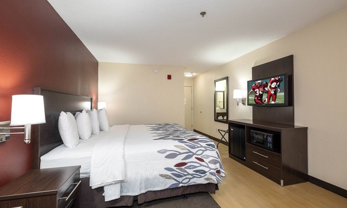 Southwest Raleigh Hotel | Red Roof Inn Raleigh Southwest - Cary