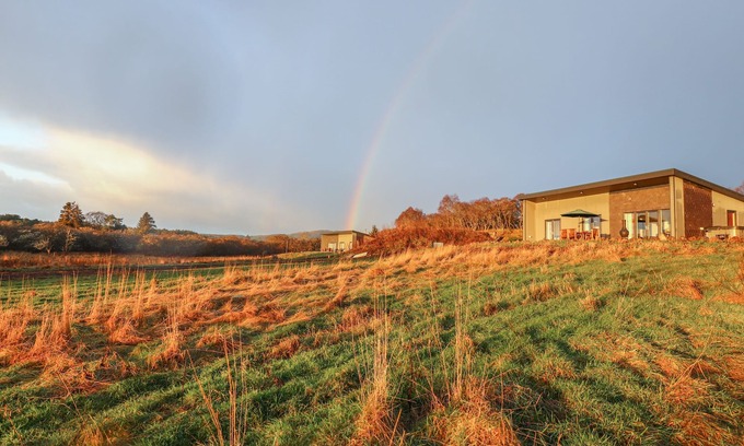 Dornoch Cabaña | RED SQUIRREL, pet friendly, character holiday cottage in Dornoch