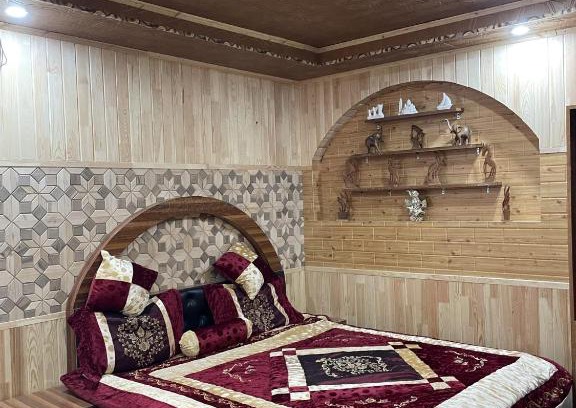 Nishat-Shalimar Casa | Red Wonder Homestay