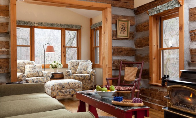 Logan Cabina | Redbud Cabin in Hocking Hills