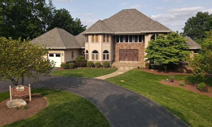 The Woods Casa | Redbud Keep - move theater, wifi, golf, view, recreation center access, grill