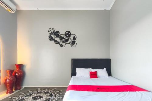 Surakarta Hotel | RedDoorz at NN Guest House Exit Tol Klodran Solo