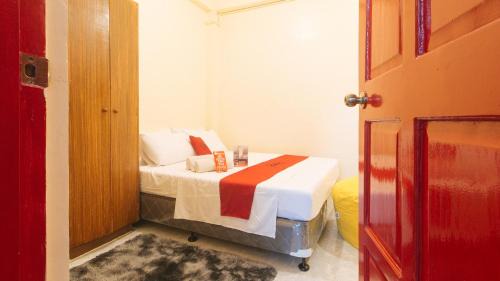 Dasmarinas Hotel | RedDoorz at V-Cloud Hills near De La Salle Dasmarinas Cavite