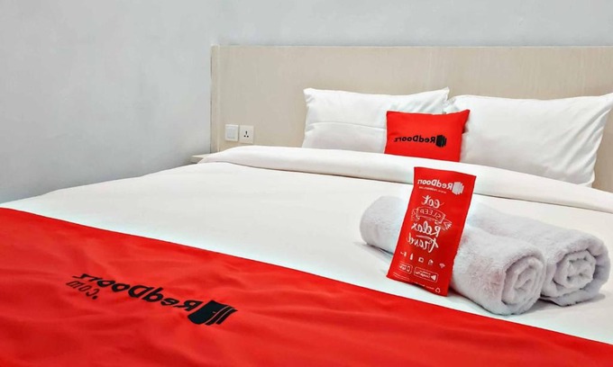 Medan Hotel | RedDoorz CBD Polonia Medan
