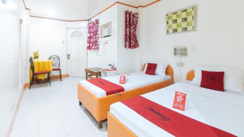 Iloilo City Proper Hotel | RedDoorz @ Eros Travellers Pensione
