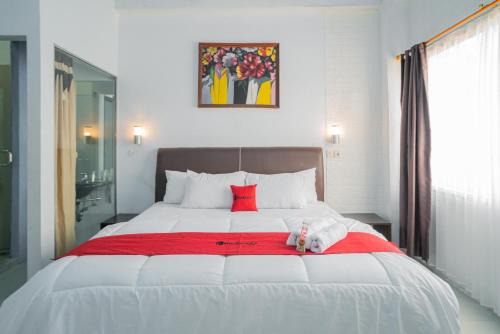 Bekasi Hotel | RedDoorz @ Kampung Sawah Jatimurni Bekasi