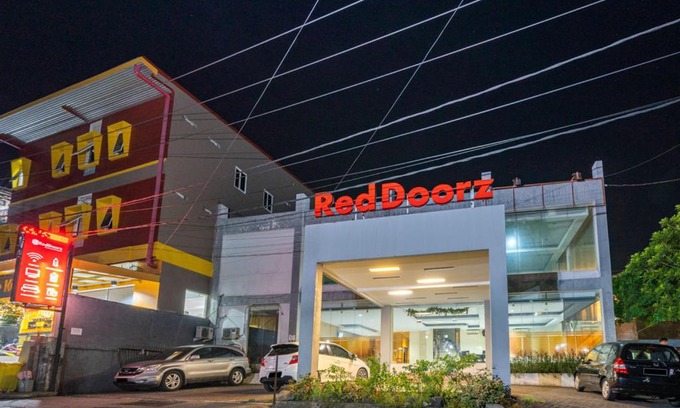 Manado City Centre Casa | RedDoorz near Bahu Mall Manado