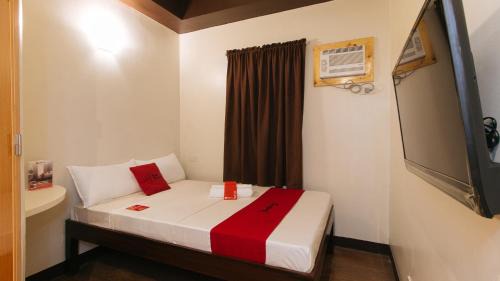 Bagong Lipunan Ng Crame Hotel | RedDoorz near EDSA Camp Crame