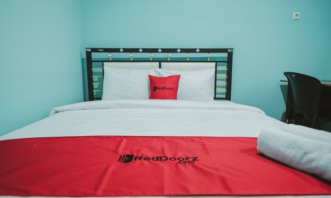 Jakarta Utara Hotel | RedDoorz near RSUD Koja