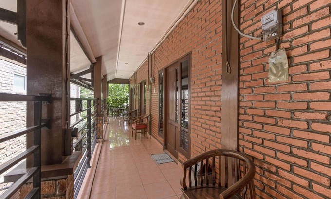 Ragunan Casa | RedDoorz Plus @ Ampera Raya