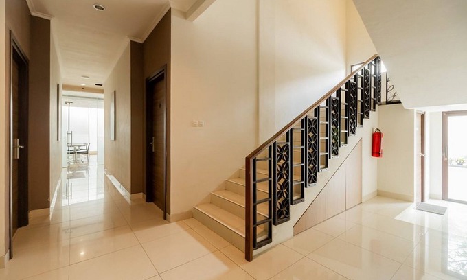 Bangka Hotel | RedDoorz Plus near Lippo Mall Kemang 2