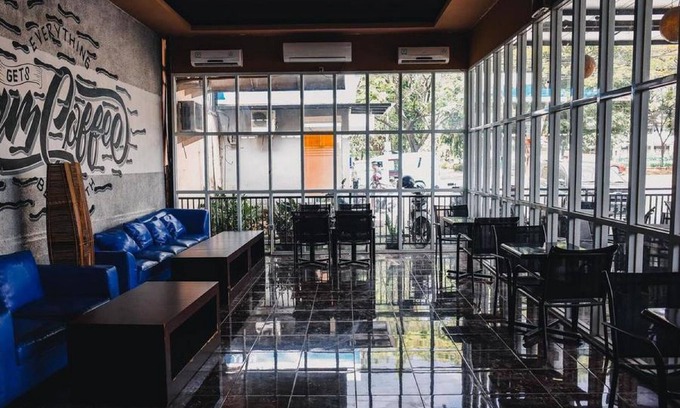 Makassar Hotel | RedDoorz Plus near Sultan Hasanuddin Airport