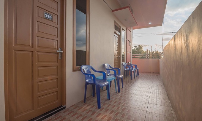 Banjarbaru Casa | RedDoorz Plus near Syamsudin Noor Airport 3
