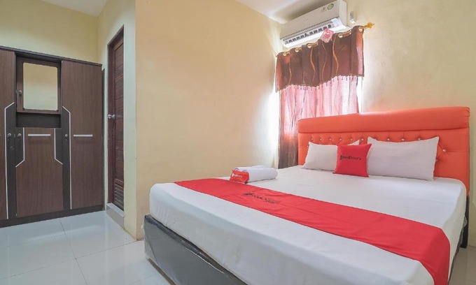 Kualakapuas Casa | RedDoorz Syariah At Jalan cilik Riwut Kapuas