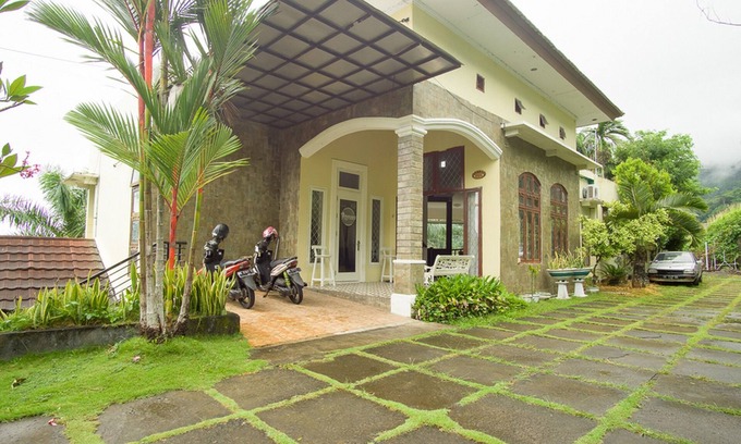 Pulau Maitara Casa | RedDoorz Syariah near Ngade Lake