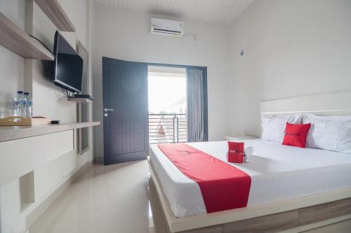 Jambi Casa | RedDoorz Syariah near Tugu Juang Jambi
