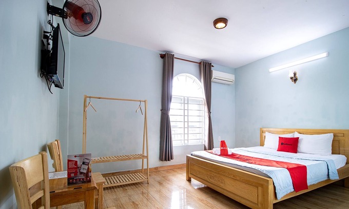 District 9 Hotel | RedDoorz Thien An Hotel Man Thien