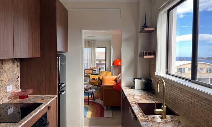 Maroubra Apartamento | Redheads; a newly renovated 70's inspired beachside apartment
