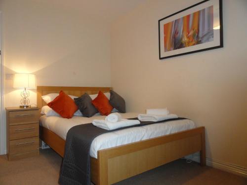 Cheltenham Casa | Redmarley House by Cliftonvalley Apartments