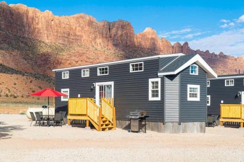 Moab South Valley Casa | Redrock Moab Tiny House w Loft - Site 3
