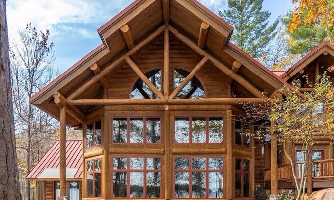 Land O Lakes Casa | Redstone, a one-of-a-kind, luxurious 7200 sq. ft. impressive Lakeside log home