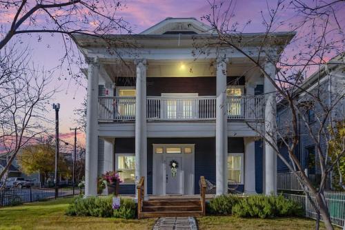 Tobin Hill Casa | Reduced! Casa Paz - Historic Home Walking Distance
