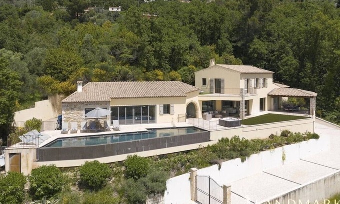 Speracedes Villa | Reduced! Luxurious Modern Villa With Fabulous Views and Heated Infinity Pool