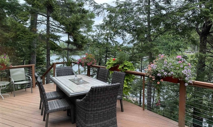 Camden Cabina | REDWOOD CABIN - Town of Camden - Megunticook Lake