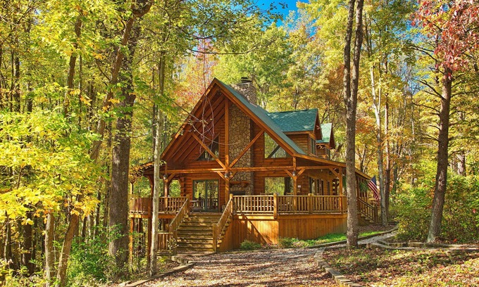Rockbridge Cabina | Redwood Lodge-Hocking Hills-Sleeps 16-Deck, chimeneas, bañera de hidromasaje, sala de recreación
