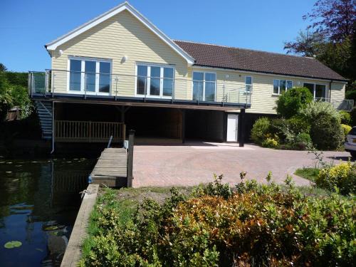 Horning Casa | Reedlings
