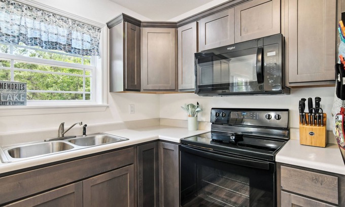 Kimberling City Casa | Reeds Spring Home: 4 Mi to Table Rock Lake!