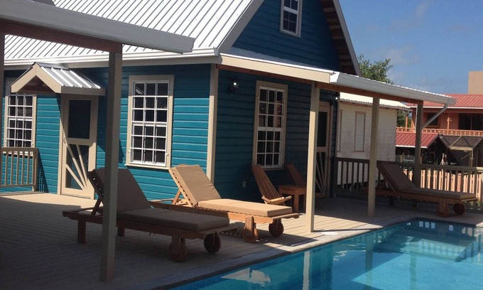 Cayo Corker Cabaña | Reef Cottage con piscina