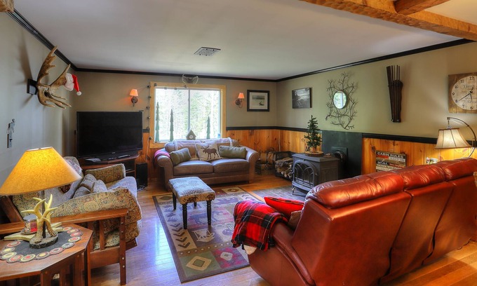 Rangeley Plantation Casa | Reel Life - ATV/Snowmobile from door!