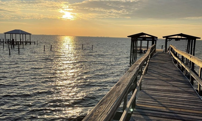Lake Catherine Casa | REEL LUCKY Lakefront Home- lake St Catherine- Rigolets