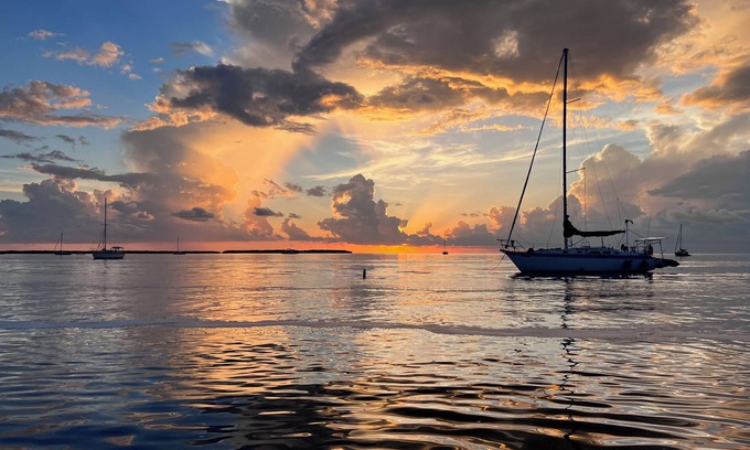 Tavernier Casa | Reel Oasisn3 bedroom 2 bathroom water front house in Tavernier, Fl