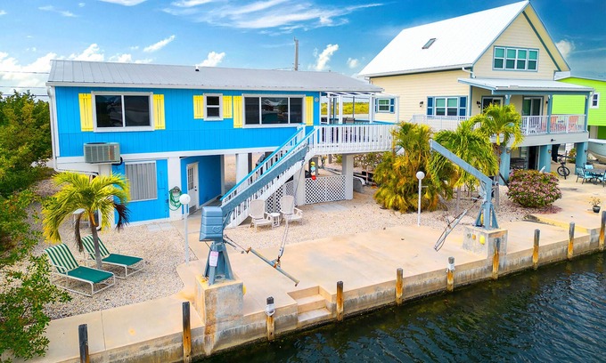 Eden Pines Casa | Reel Paradise | Fabulous sunsets from this canalfront 2 bed/2 bath on Big Pine Key