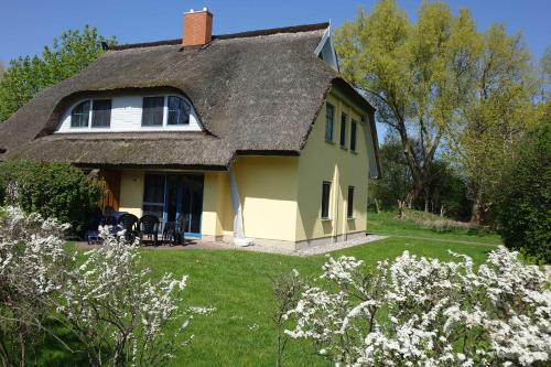 Puddemin Casa | Reetdachhaus Weißdorn 1