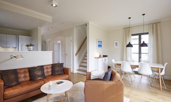 Kreptitz Casa | Reetland am Meer - Premium Reetdachvilla mit 3 Schlafzimmern, Sauna und Kamin E16