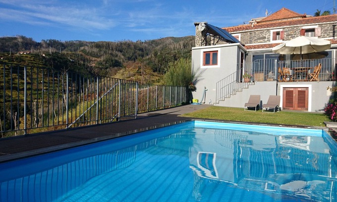 Calheta Chalet De Esquí | Refúgio da Serra - By Wehost